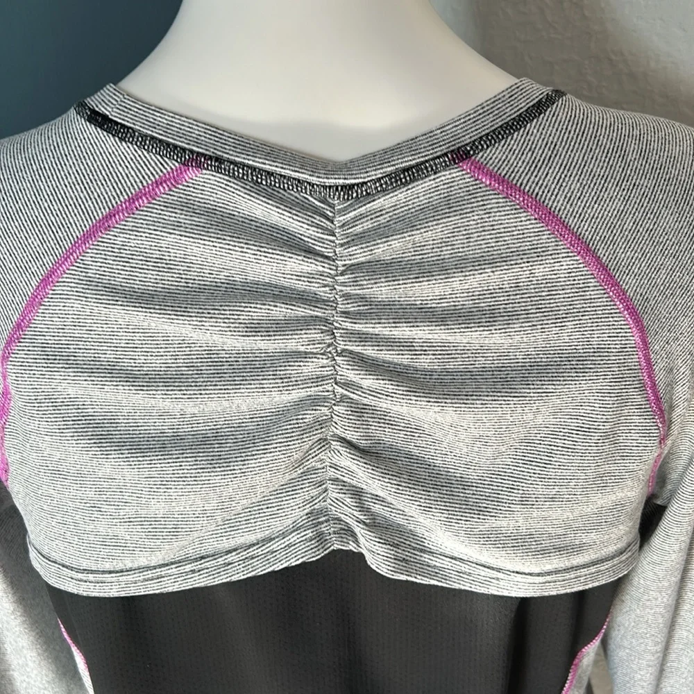 Lucy tech shirt with dashing stripes - Picture 3 of 8